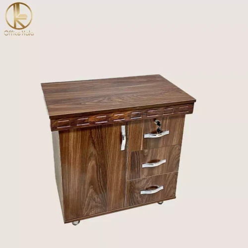 میز اداری و مدیریتی مدل آراد 180 دارای ال هم سطح متحرک از برند کامپیران رسا