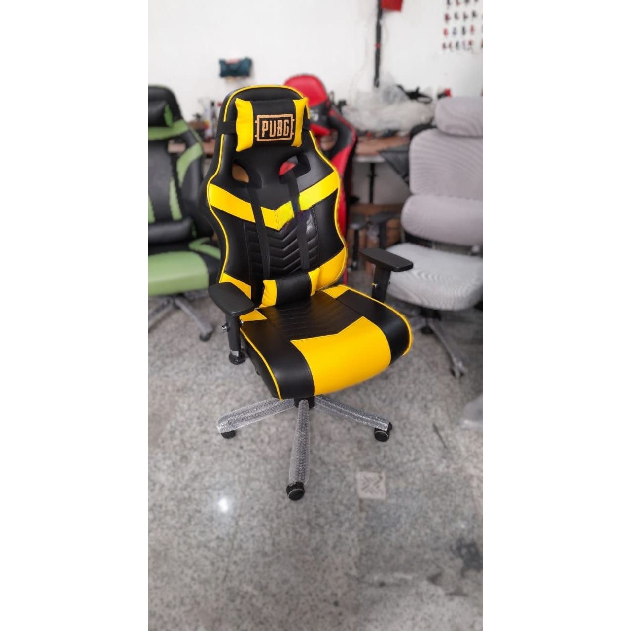 صندلی گیمینگ ریزر مدل z900